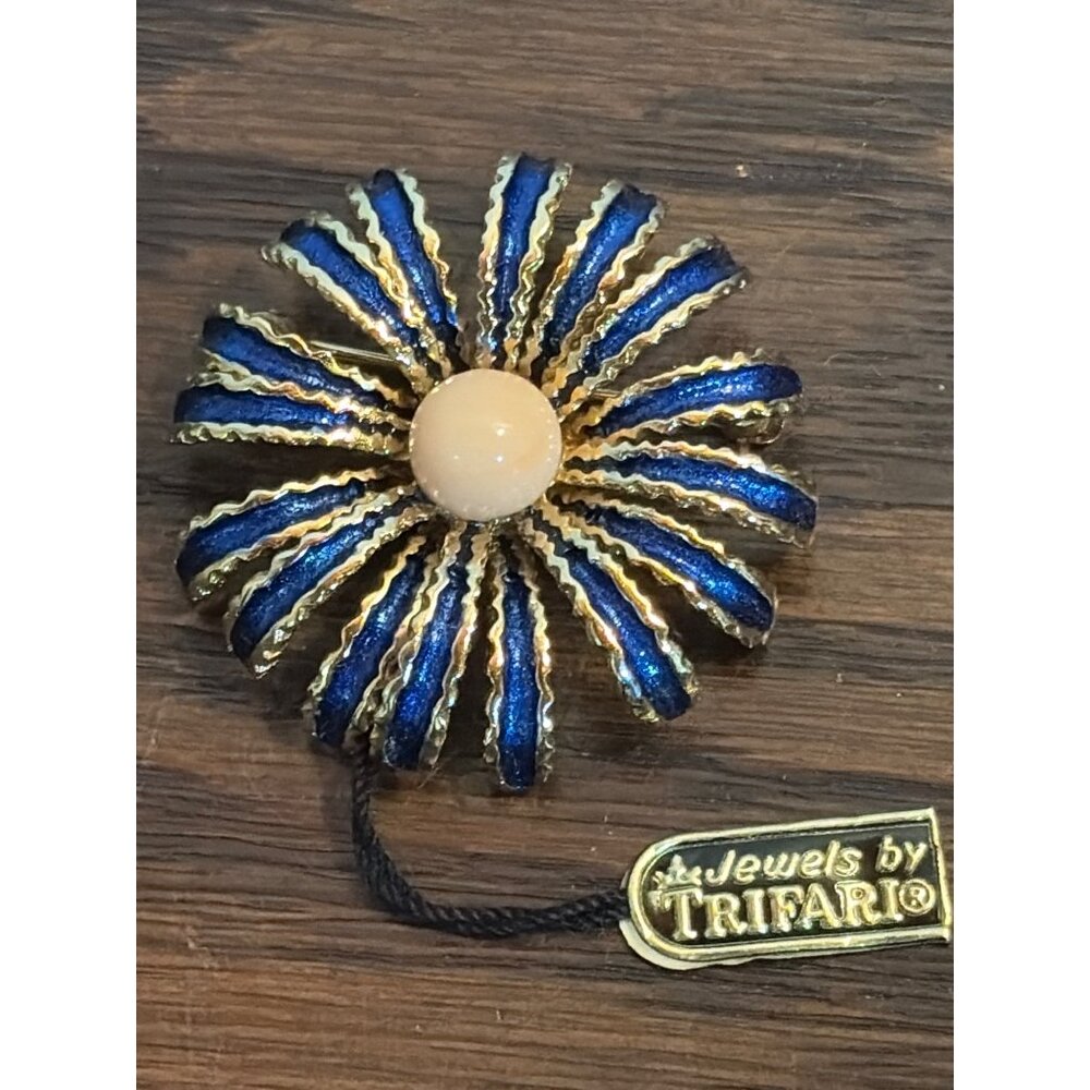 Vintage Trifari Blue Enamel Pink Marbled Domed Brooch Pin Still Has Tag!